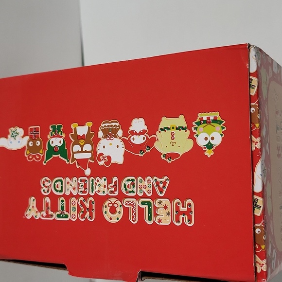 Hello Kitty Holiday Themed Mini Waffle Maker - Picture 4 of 4